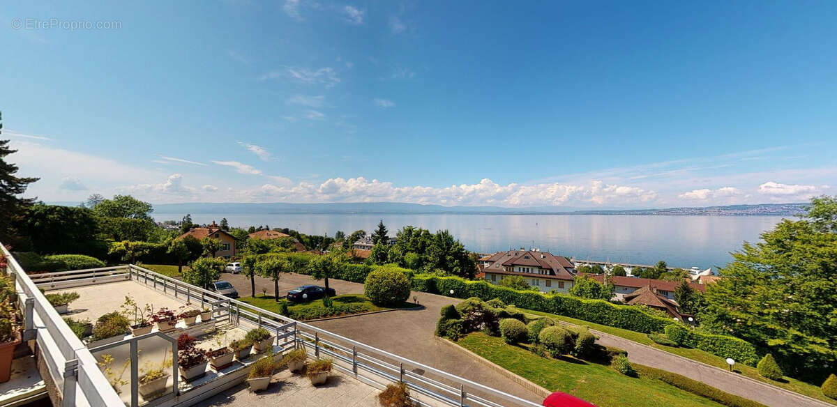 Appartement à EVIAN-LES-BAINS
