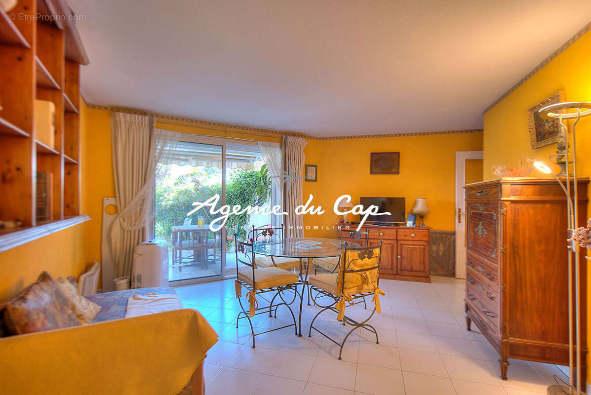 Appartement à SAINT-RAPHAEL