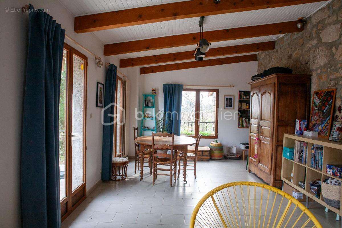 Maison avec vue dégagée, terrasse et appartement indépendant - photo 5