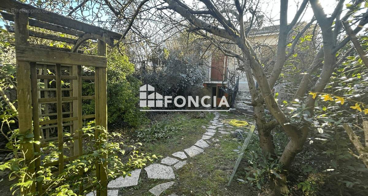 Maison à SUCY-EN-BRIE