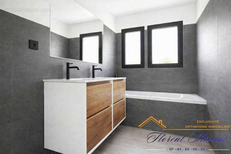 Superbe maison contemporaine avec vue dominante T5 – Grazac - photo 5