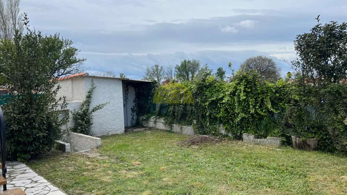 Maison à SAINT-GENIS-DES-FONTAINES