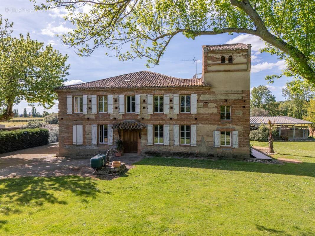 Maison à SAINT-NICOLAS-DE-LA-GRAVE