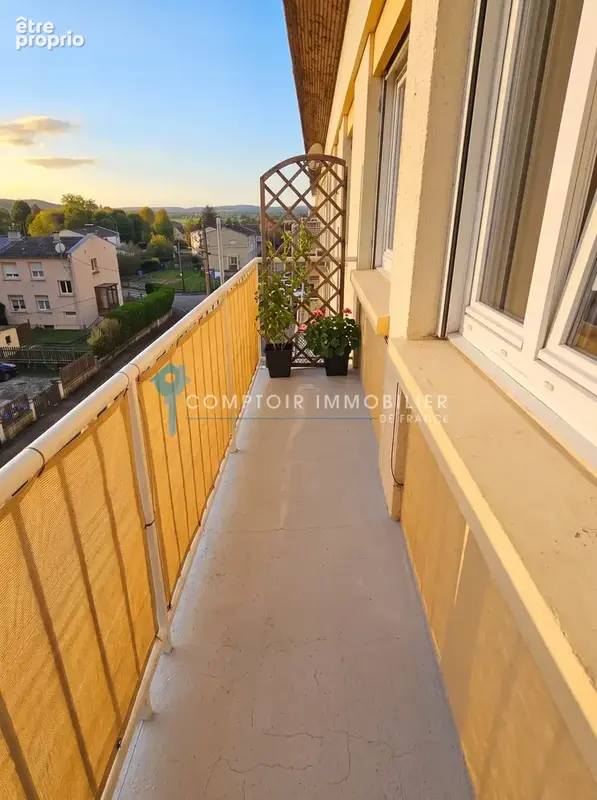 Bouzonville   stockholz : agréable f3 avec balcon et garage - photo 2