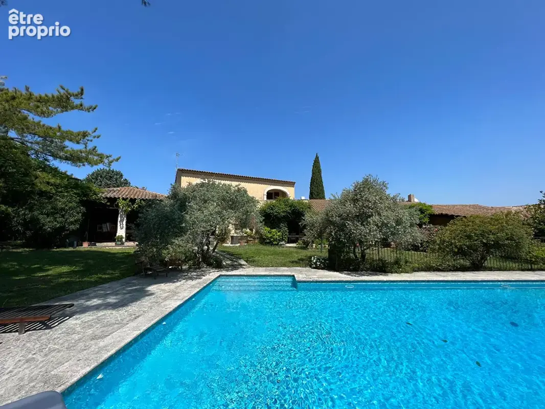 Jonquerettes  - Belle propriété familiale de 323 m² avec piscine sur 2 000 m² - photo 14