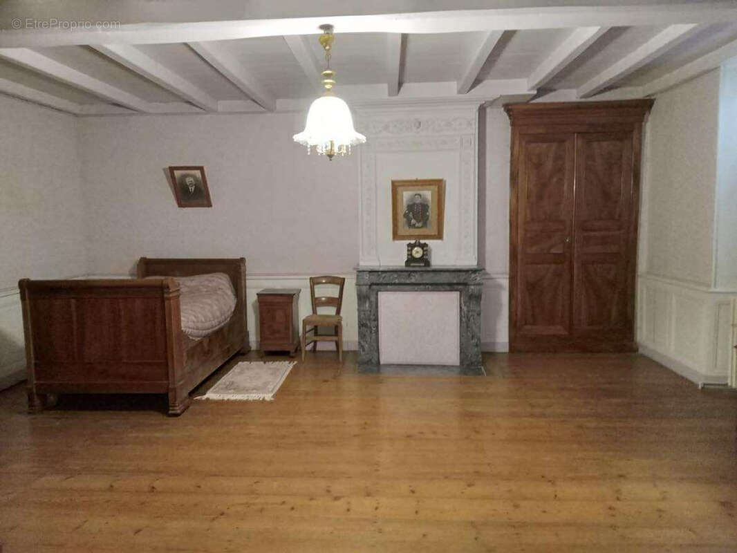 Maison à MACQUEVILLE