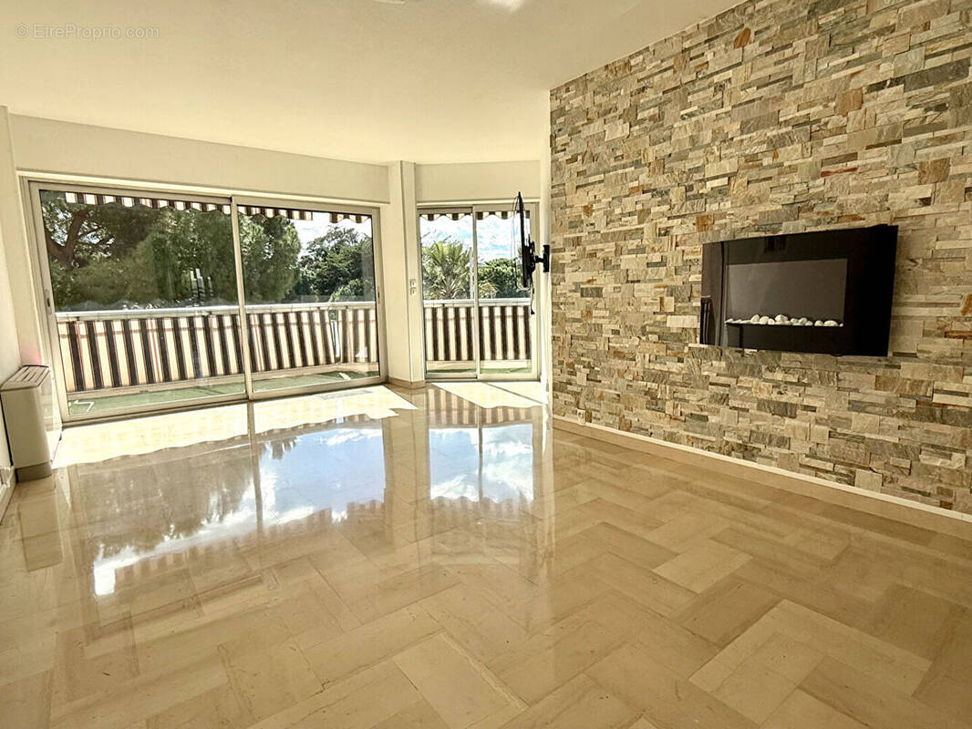 Appartement à CAGNES-SUR-MER