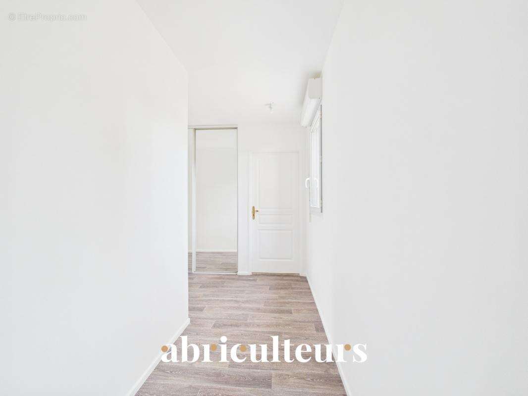 Appartement à SURVILLIERS