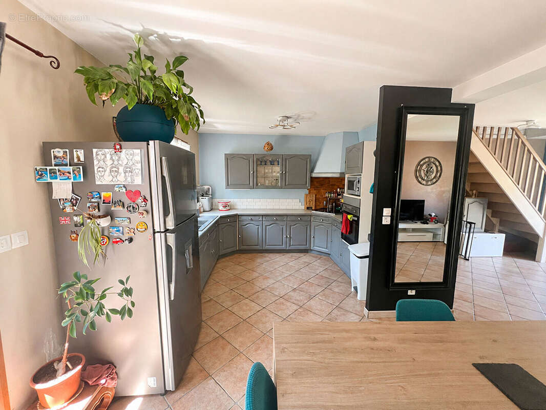 A VENDRE - Maison proche de Chaumont en Vexin - PLAIN PIED DE VIE - 5 chambres - garage - 1000 m² de terrain - photo 4
