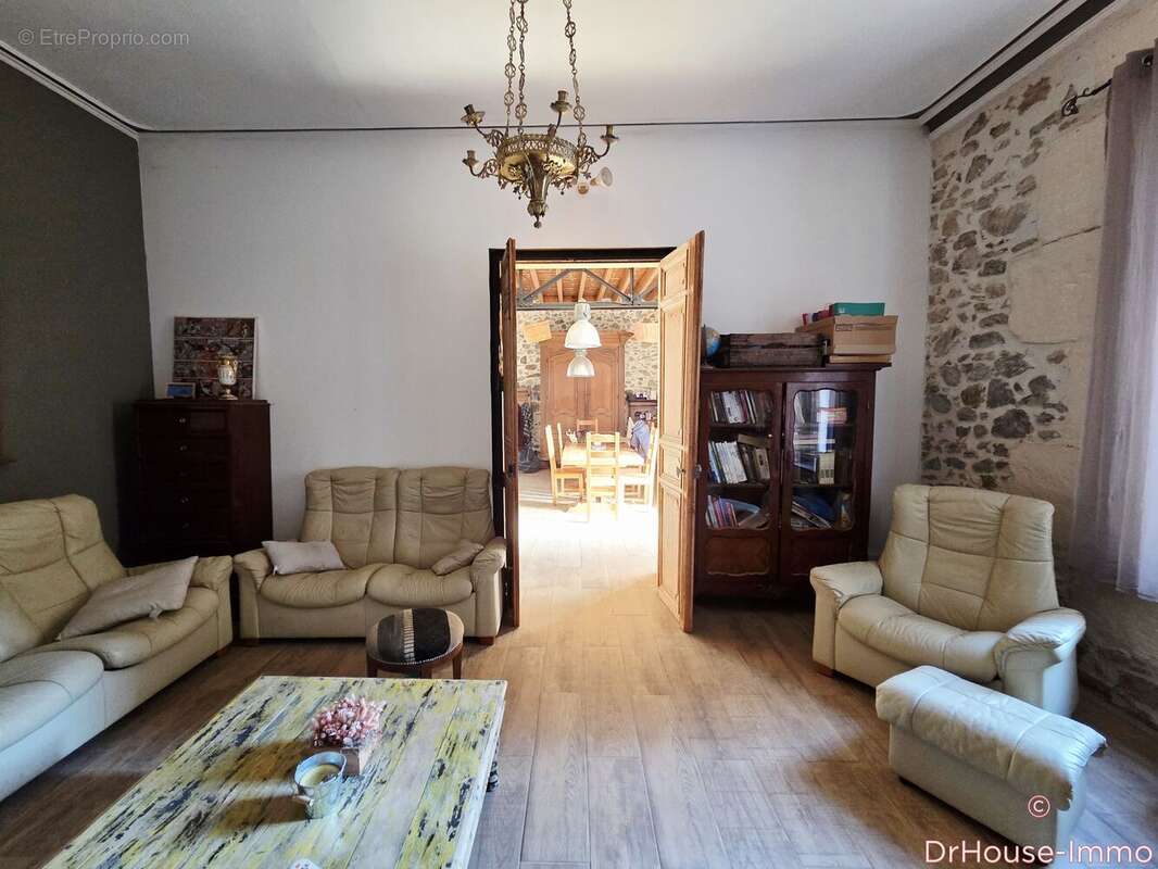 Maison à SAINT-CHINIAN