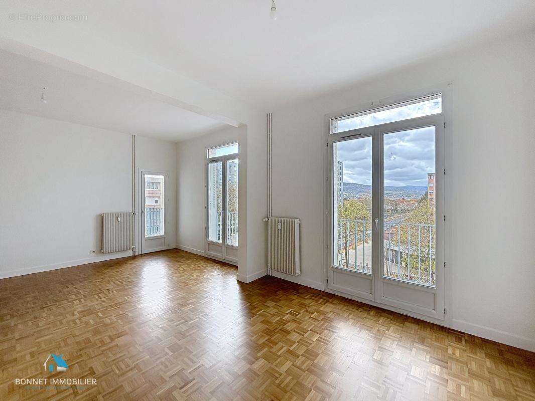 Appartement à COURNON-D'AUVERGNE