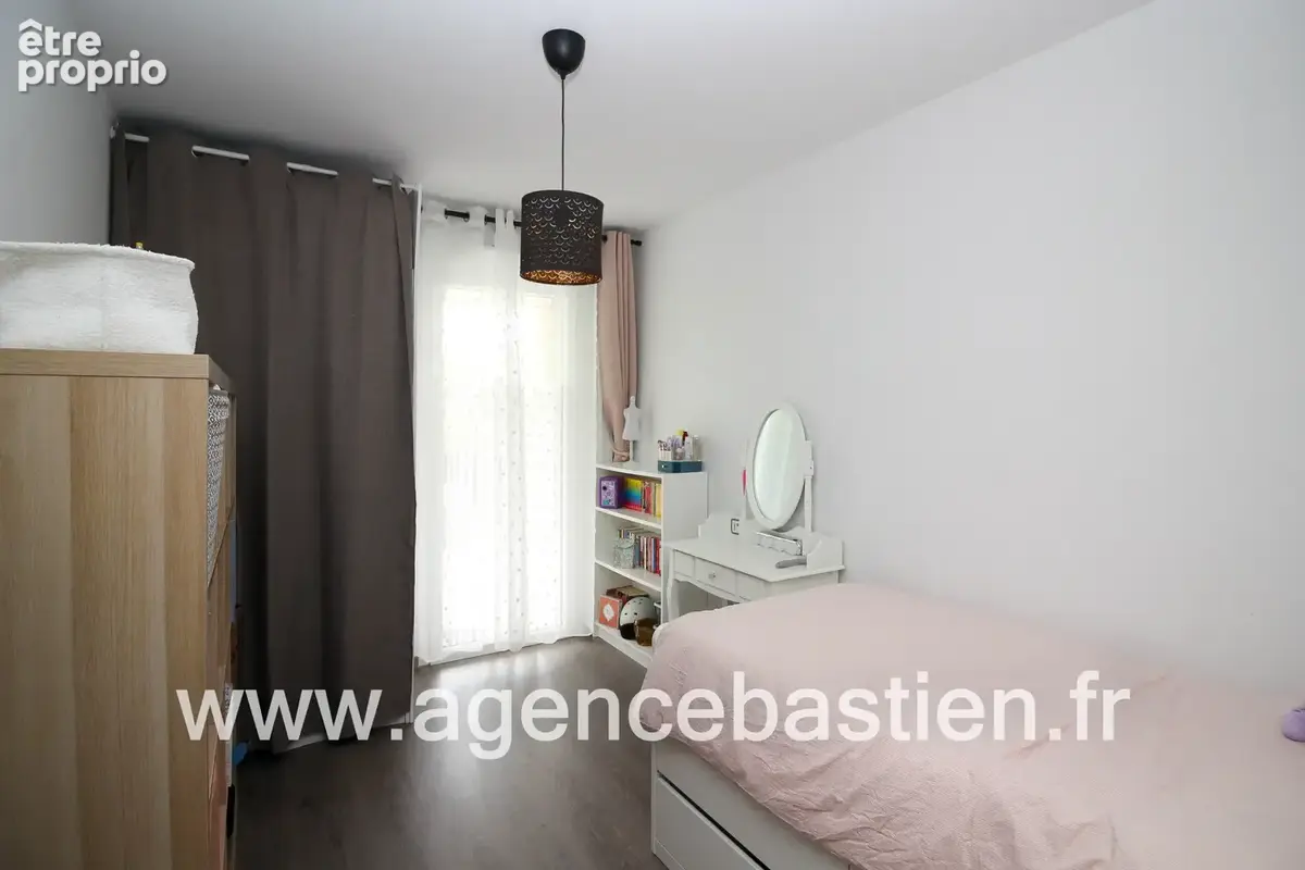 Appartement T4 avec jardin et terrasse - A vendre à Crozet - photo 8