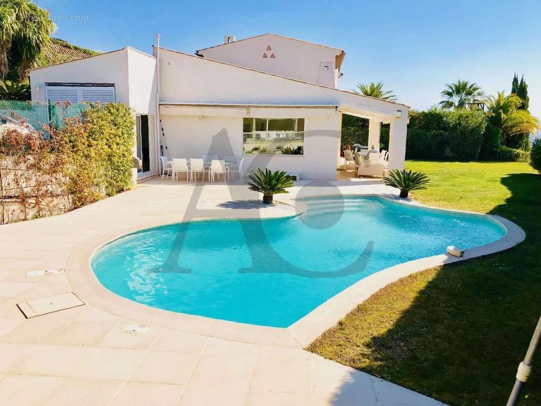 Maison à VILLENEUVE-LOUBET