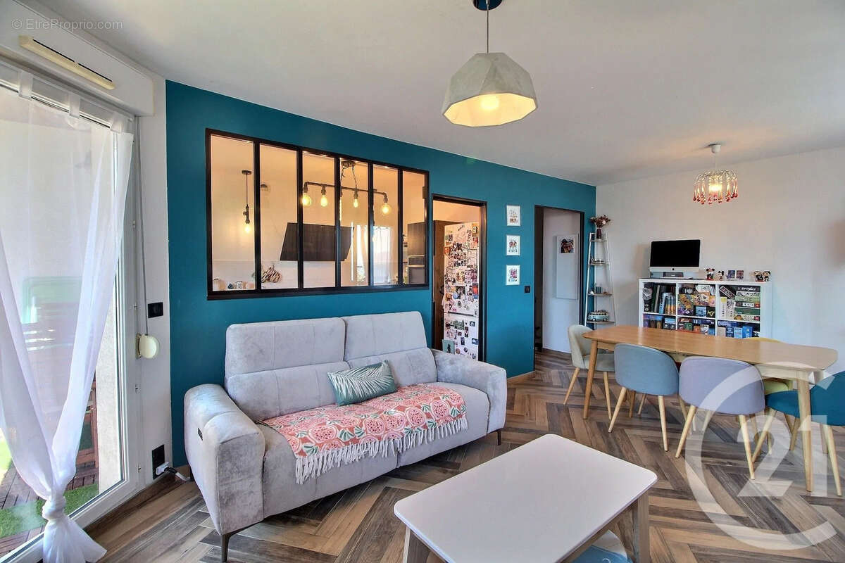 Appartement à EVIAN-LES-BAINS