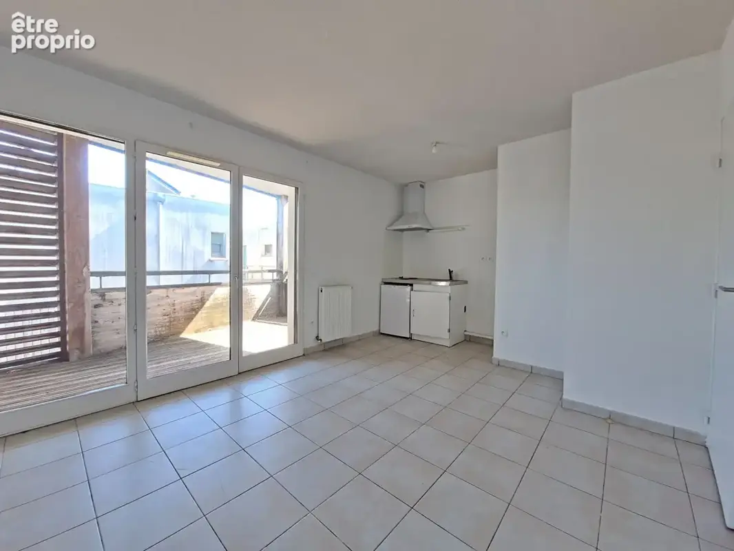 BAYONNE - Bel appartement T2 Lumineux au dernier étage. - photo 3