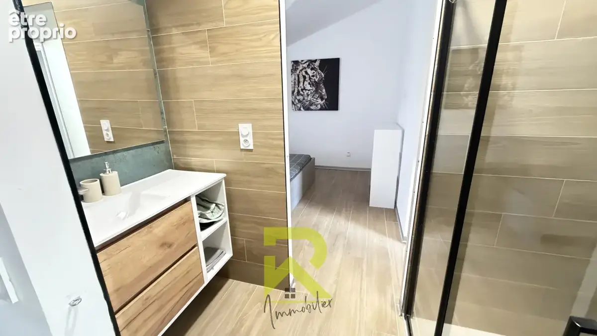 AGDE — Un appartement entièrement rénové avec terrasse au dernier étage - photo 10