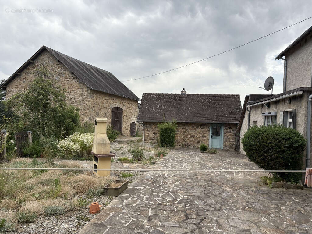 Maison à LA PORCHERIE