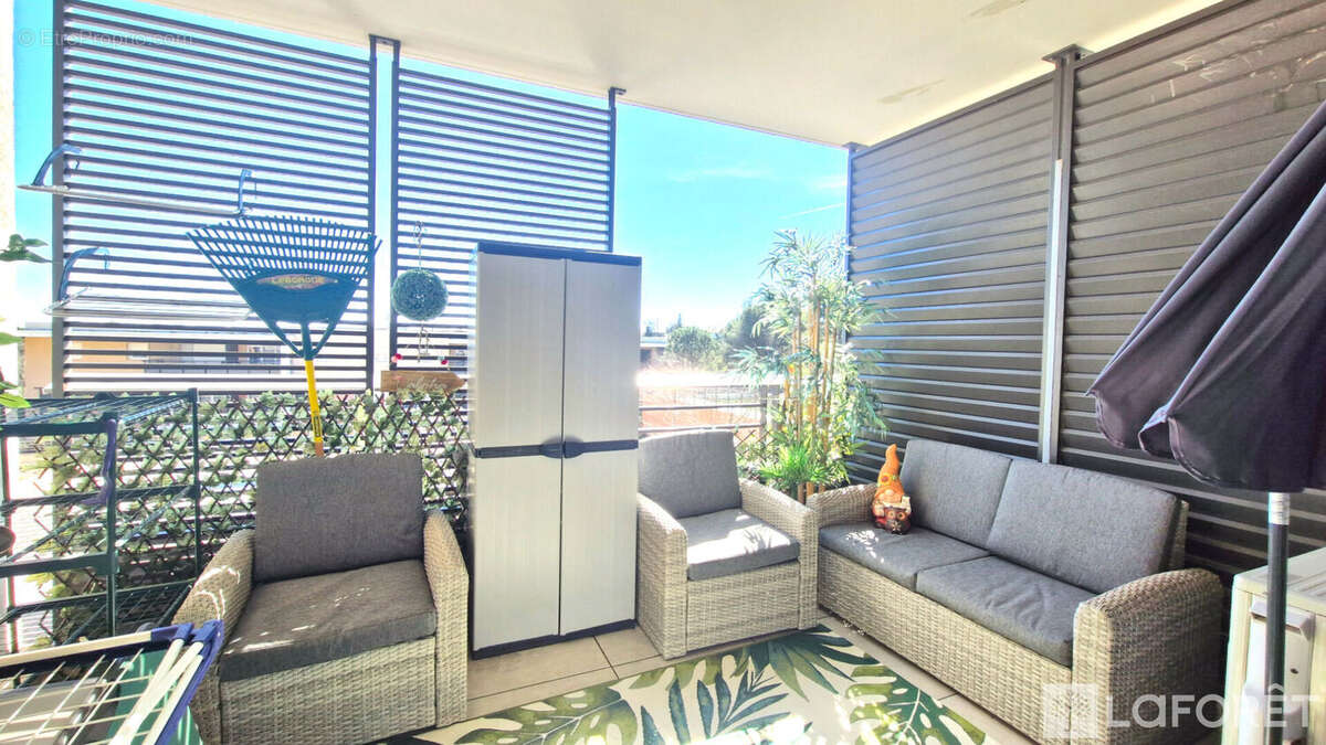 Appartement à ROQUEBRUNE-SUR-ARGENS
