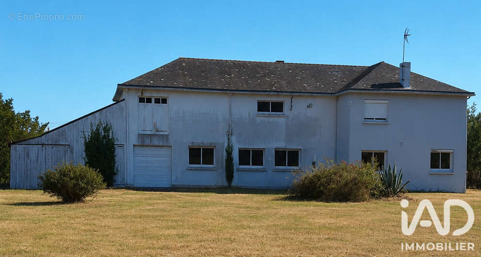 Maison 370 m² à Guerande  - photo 8
