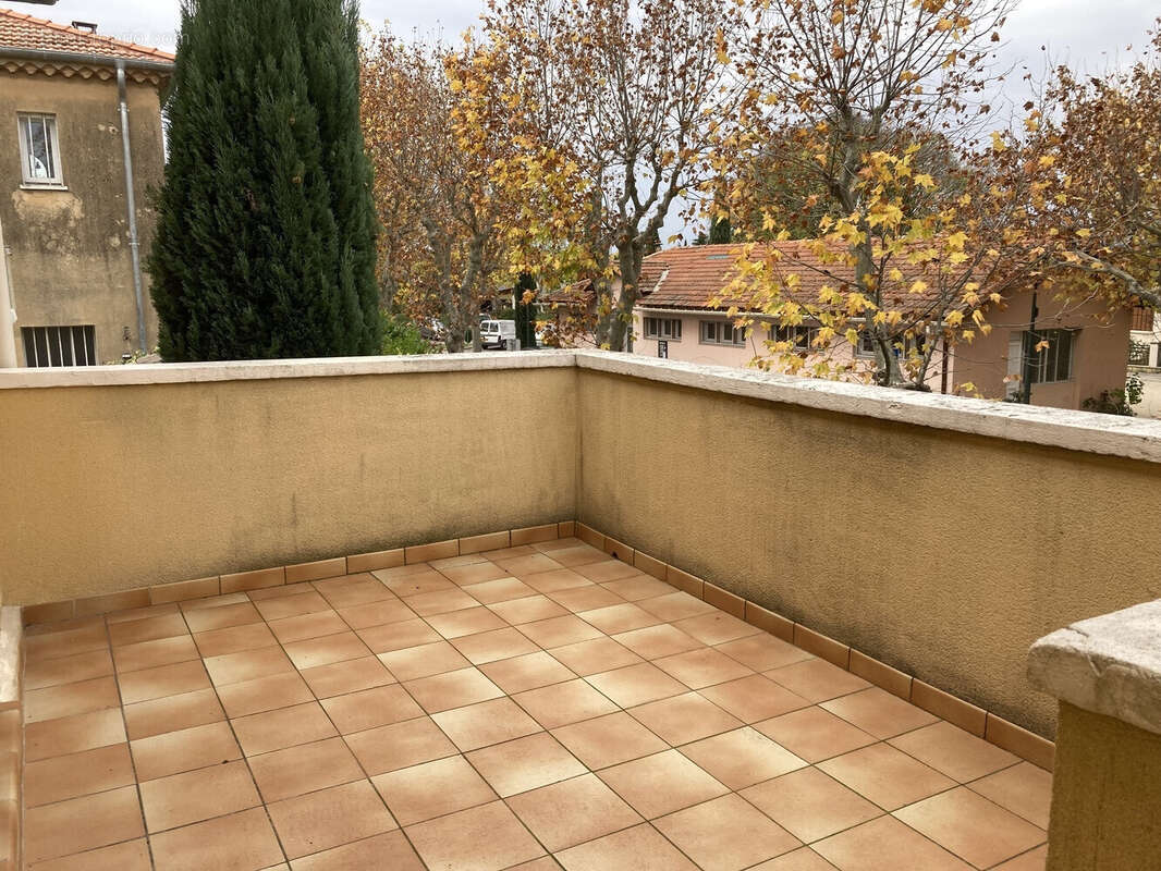 CHARLEVAL Maison T6, 110 m² en R+1 , garage - photo 6