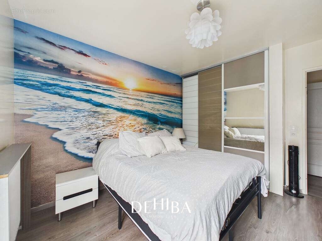 Appartement à LES PAVILLONS-SOUS-BOIS