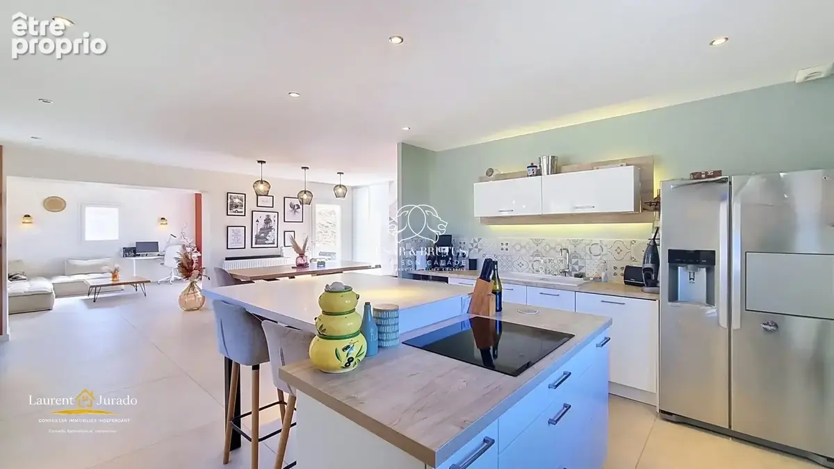 Maison 6 pièces 160 m² à vendre à Vaux-En-Beaujolais (69460) - photo 3