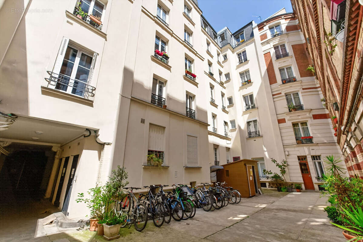 Appartement à PARIS-10E