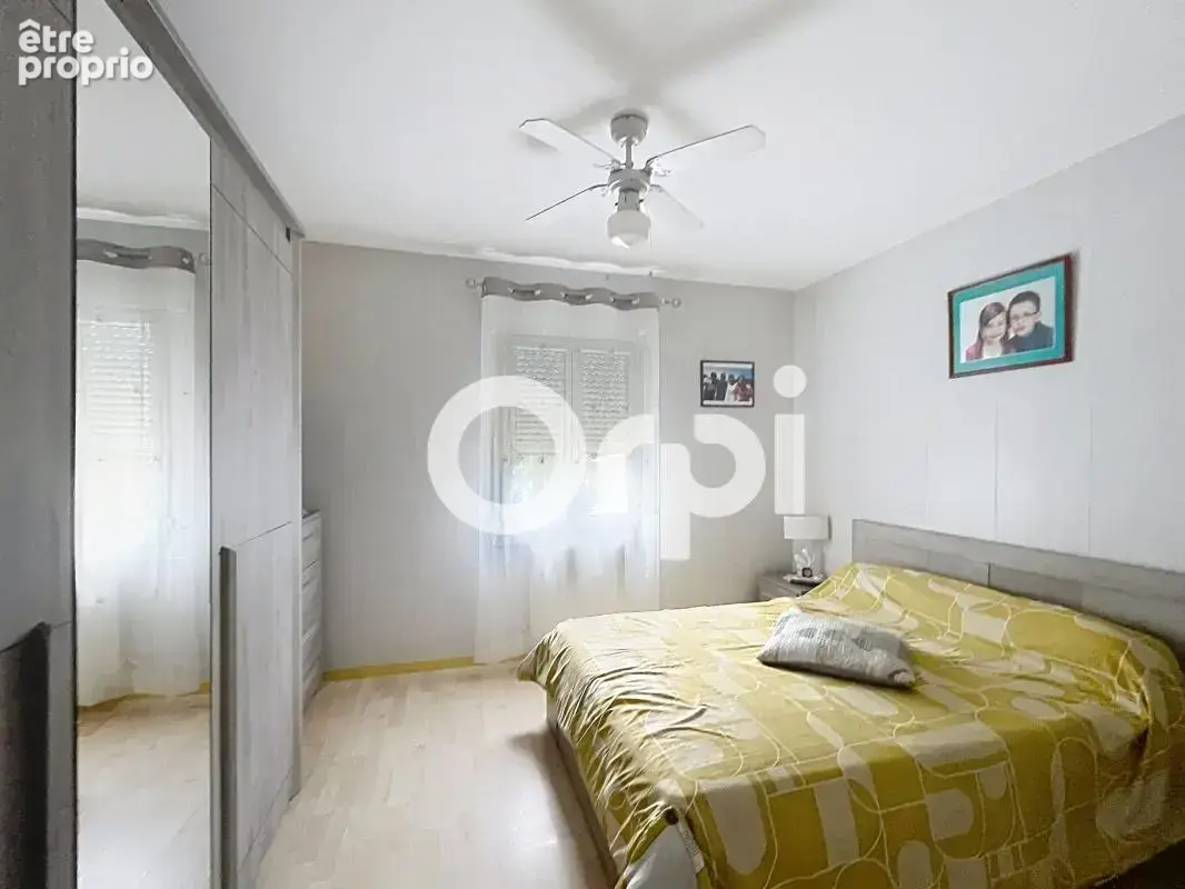 À vendre : Maison de plain-pied à Sarliac-sur-l'Isle — Piscine couverte & grande véranda - photo 9