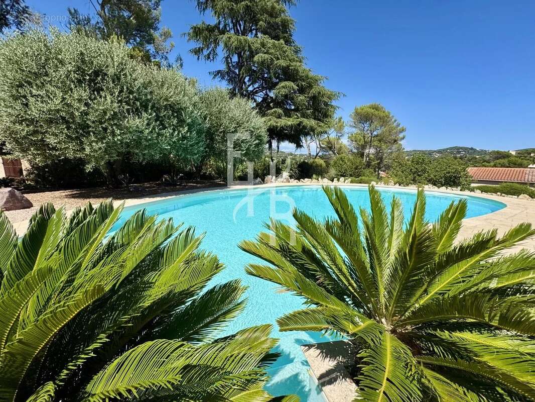 Maison à MOUGINS