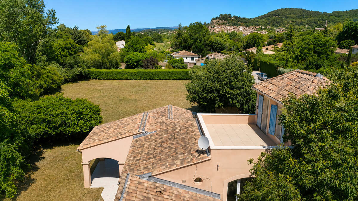 Maison à CADENET