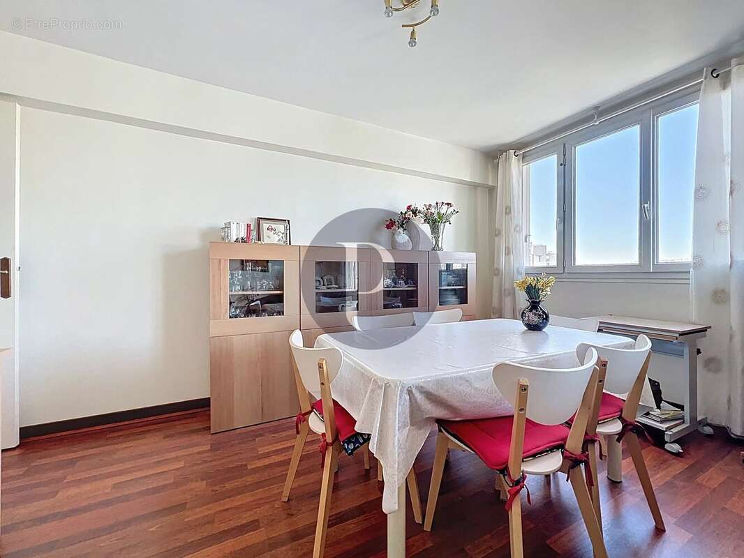 Appartement à VILLEJUIF