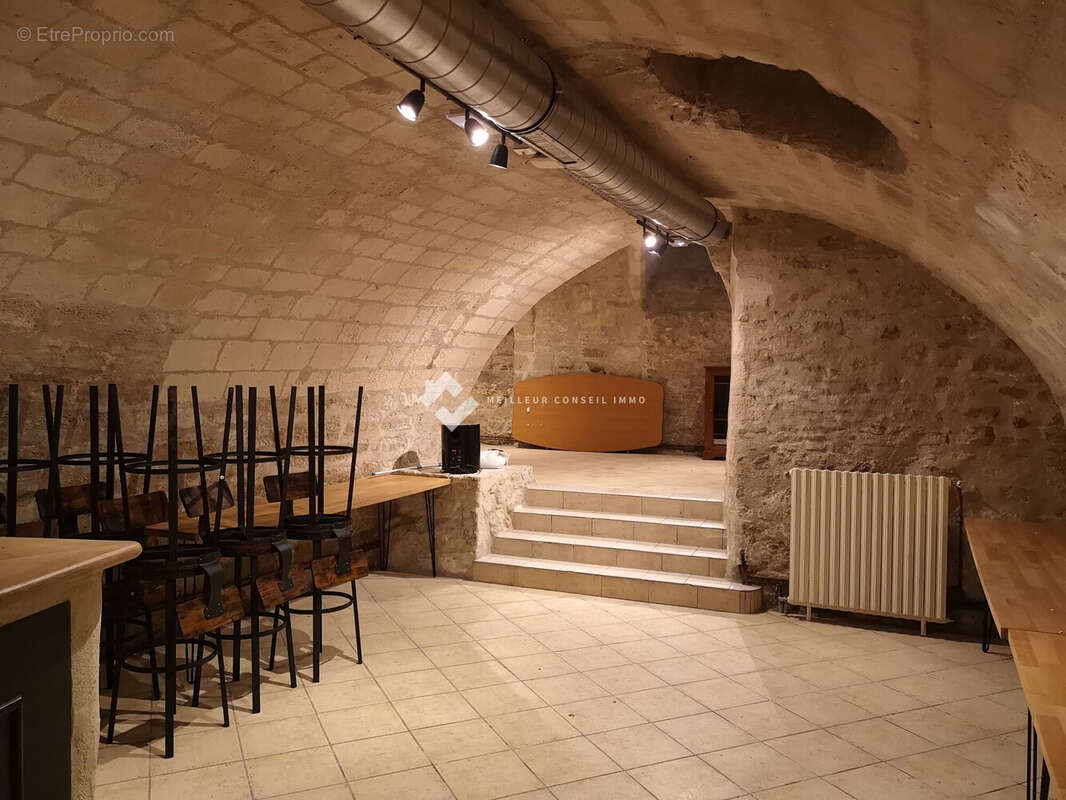 Commerce 251 m² à Crepy-En-Valois  - photo 8