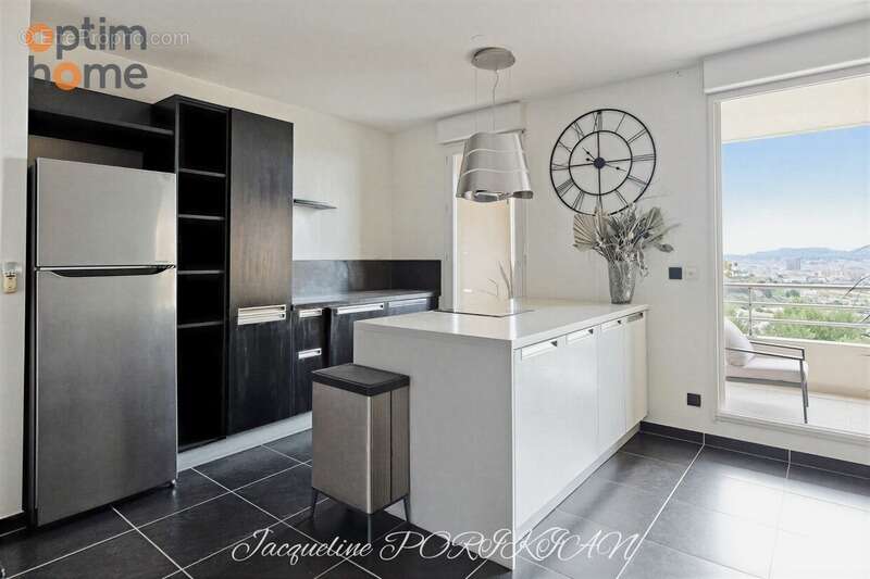 Appartement à MARSEILLE-15E