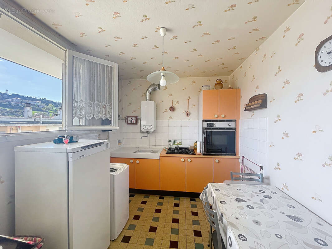 Appartement à SAINT-ETIENNE