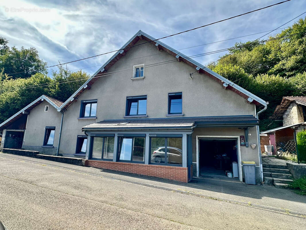 Maison à CLERVAL