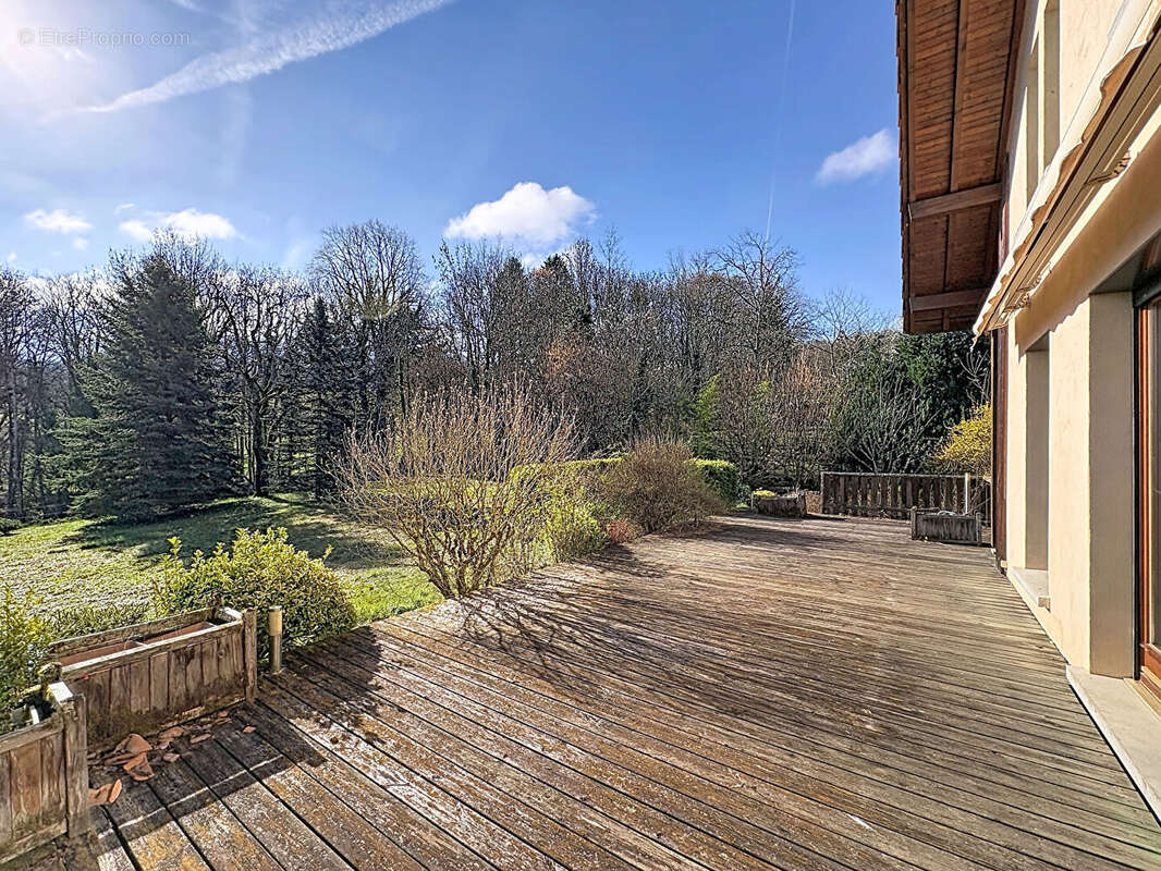 Maison La Roche Sur Foron 6 pièce(s) 172m2 - photo 2