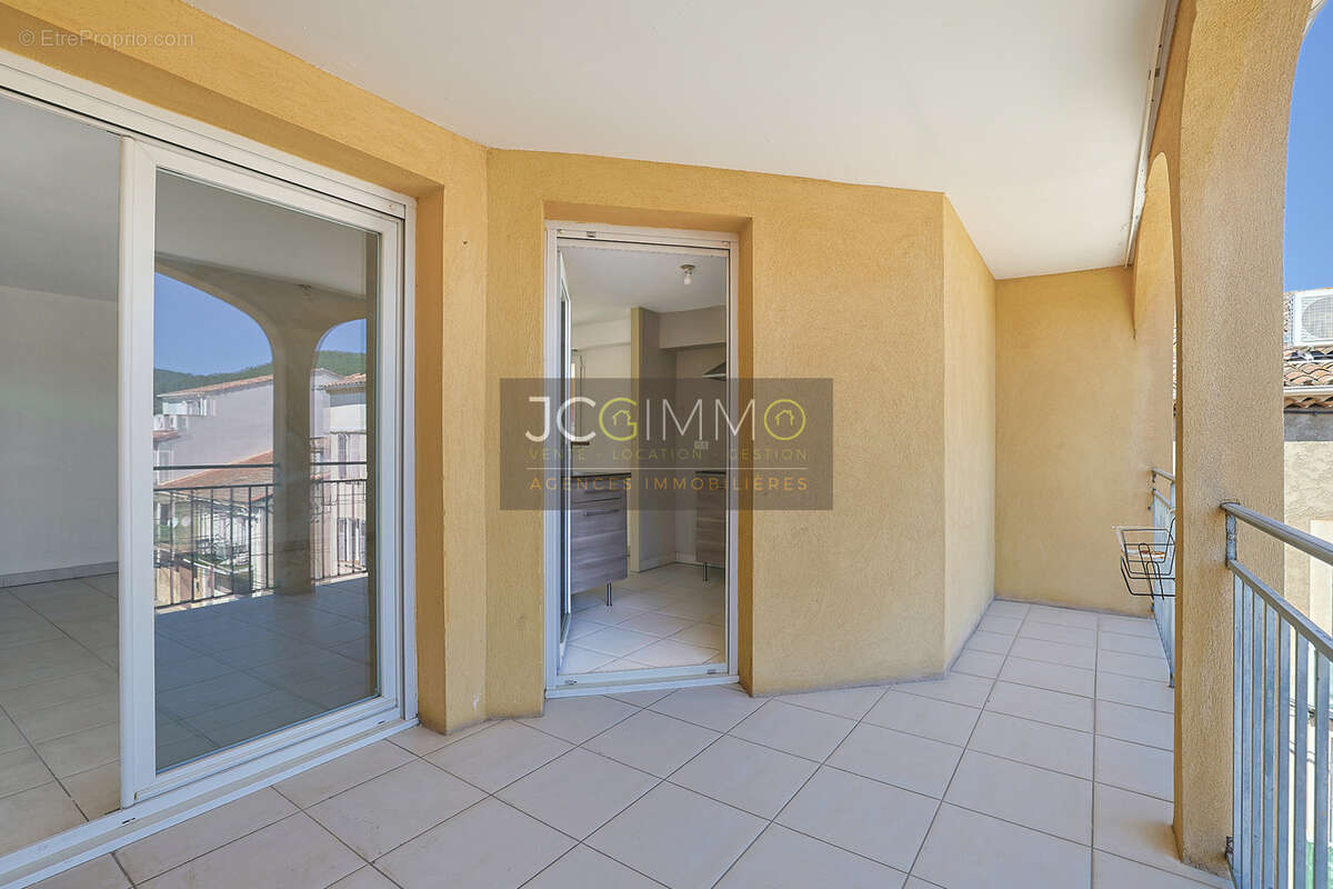 Appartement à PUGET-VILLE