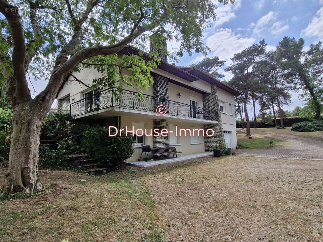 Maison à SAINT-GELAIS