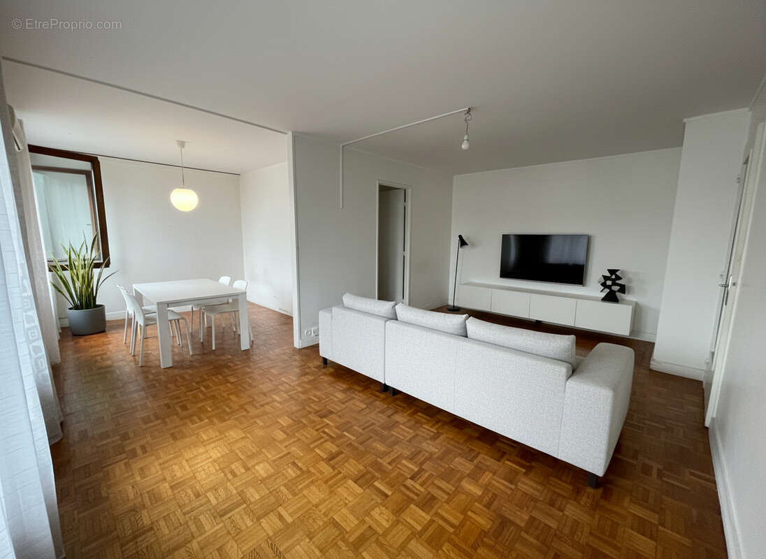 Appartement à EPINAY-SUR-SEINE