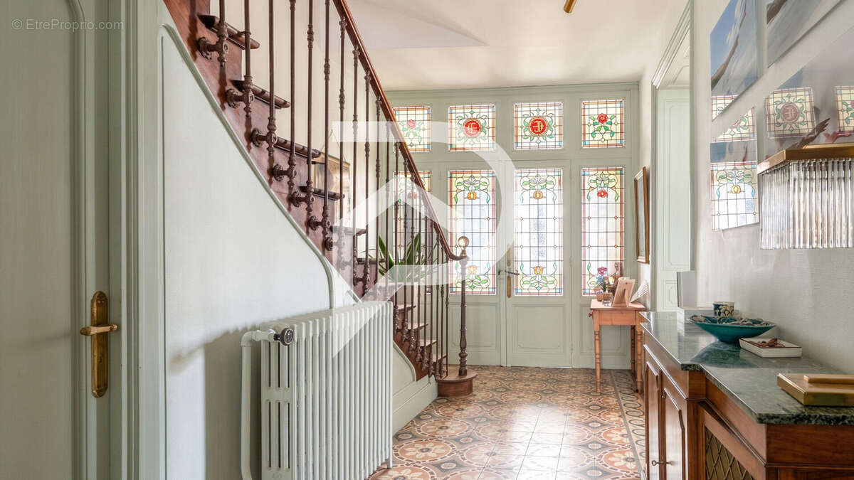 Véritable Maison Coup de Coeur 250 m² et son Jardin Secret Mazamet - photo 3