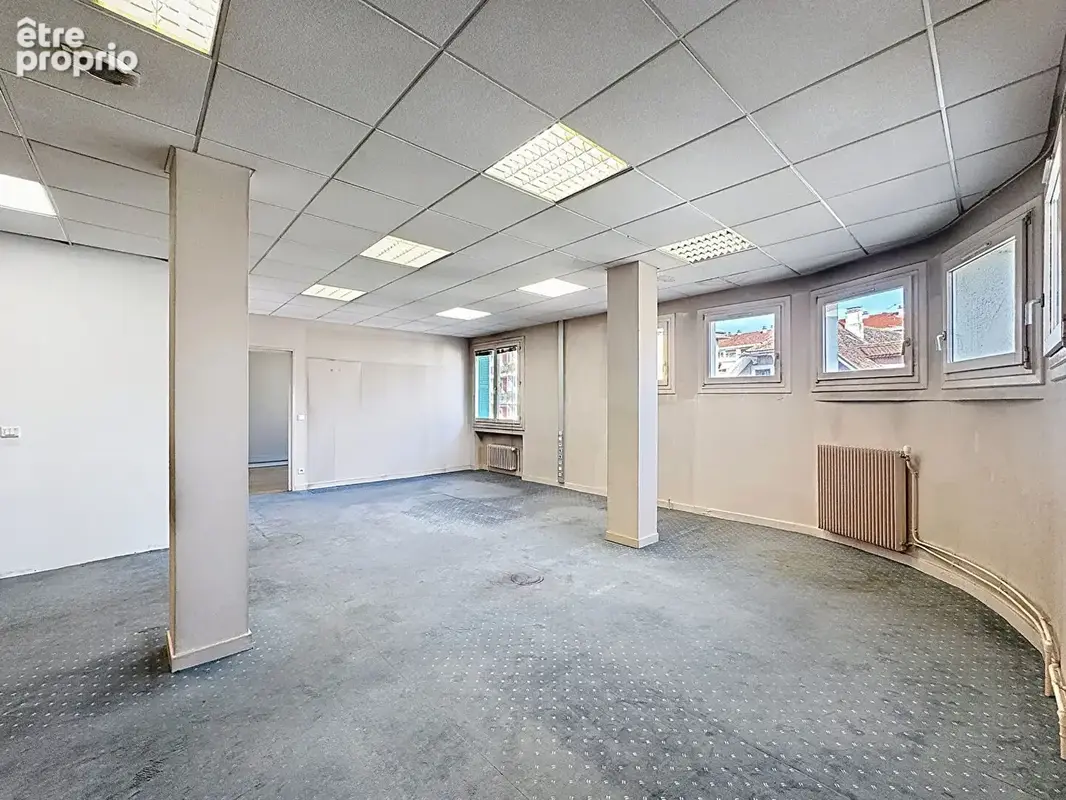 Secteur préfecture 84 m² à réinventer selon vos envies - photo 3