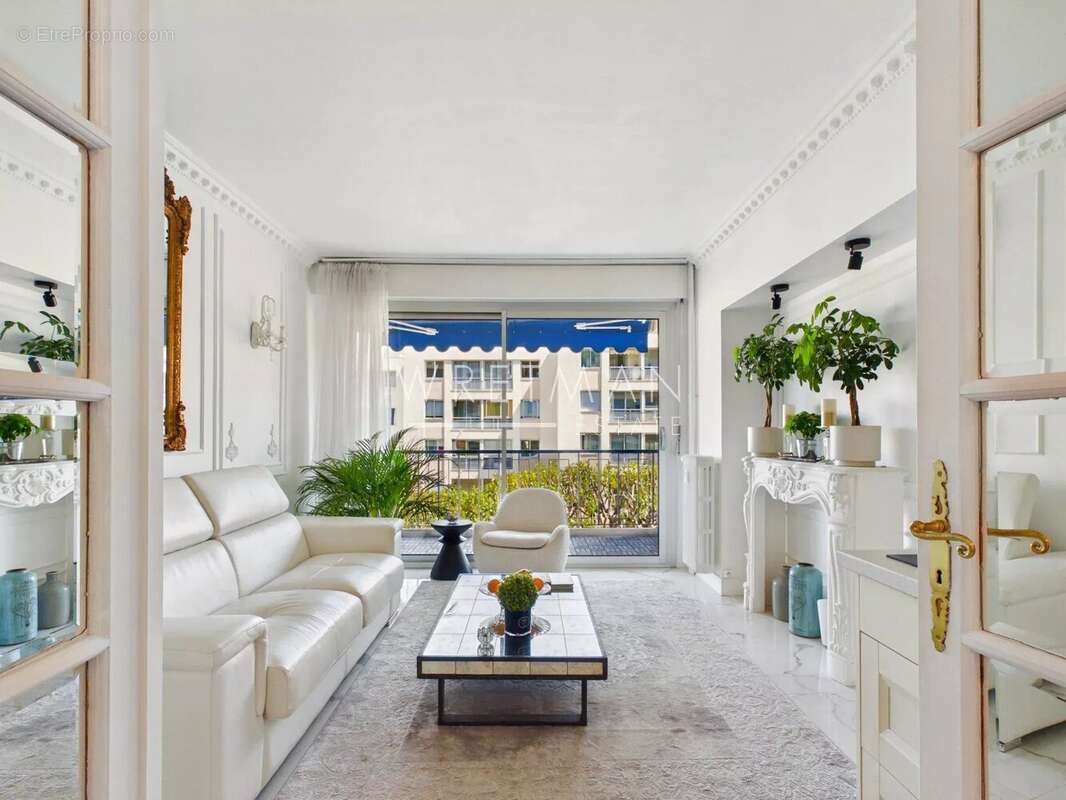 Appartement Lumineux avec Vue Mer, Centre-Ville de Beaulieu-sur-Mer - photo 4