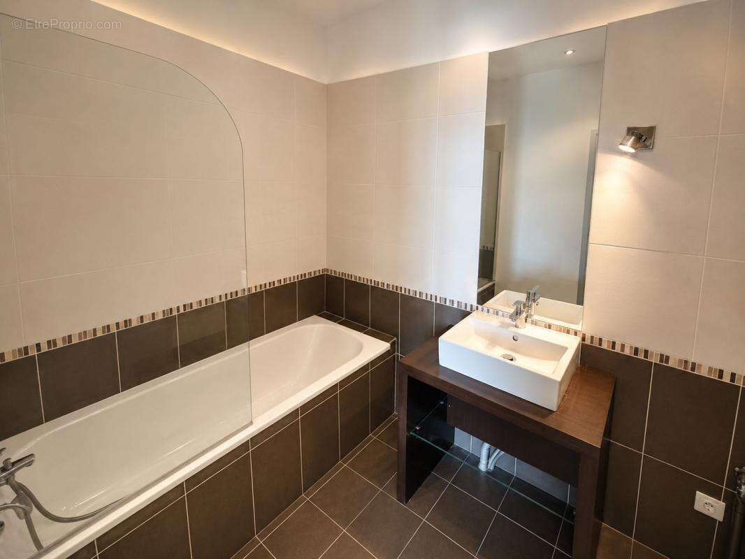 Appartement à SAINTE-FOY-LES-LYON
