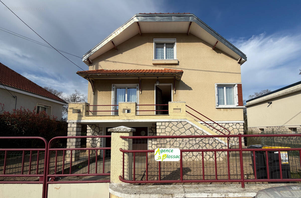 Maison à CHATELLERAULT
