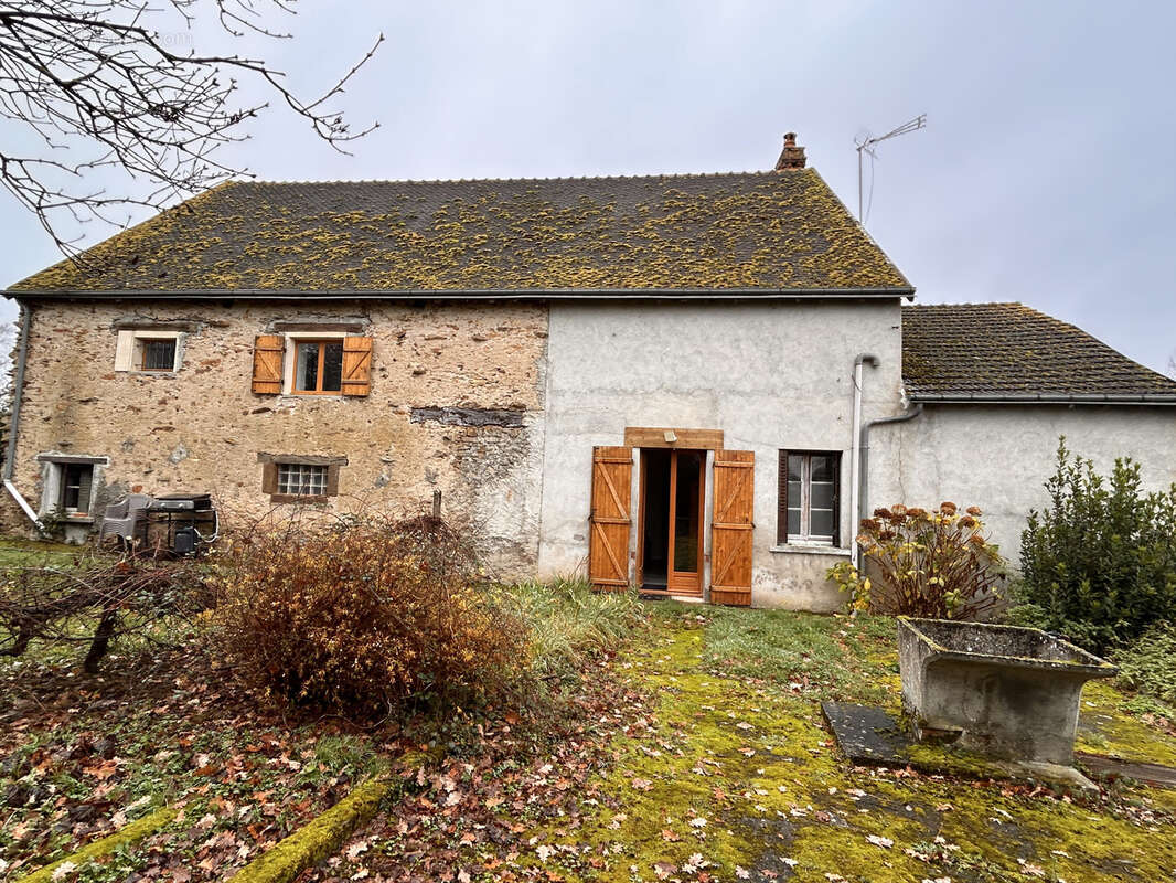 Maison à CHAILLAC