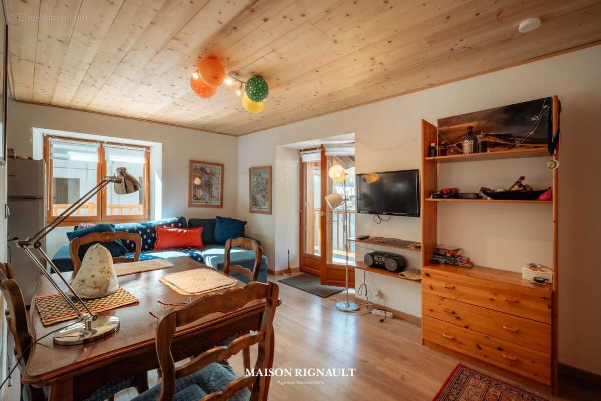 T2 _ Pièce de vie  - Maison à VAL-D'ISERE