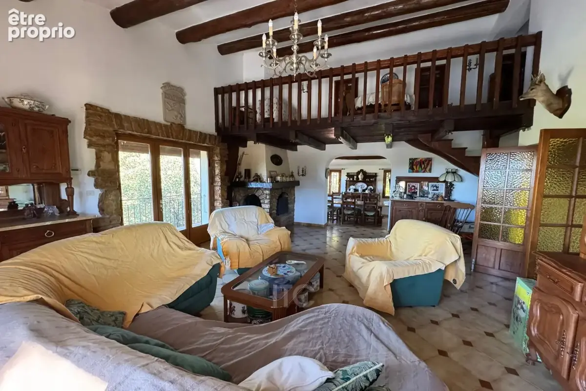 Maison 6 pièces 133 m² à vendre à Varages (83670) - photo 6