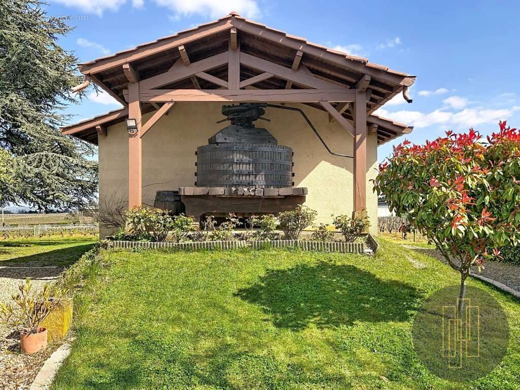 Maison à POUILLY-LE-MONIAL