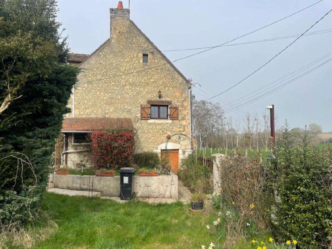 Maison 119 m² à Saint-Agnan-Sur-Erre  - photo 2