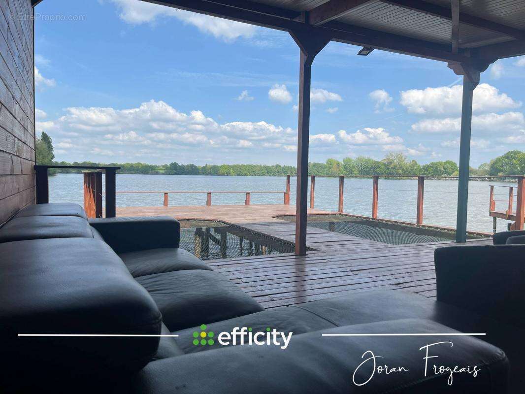 Appartement à DOMALAIN